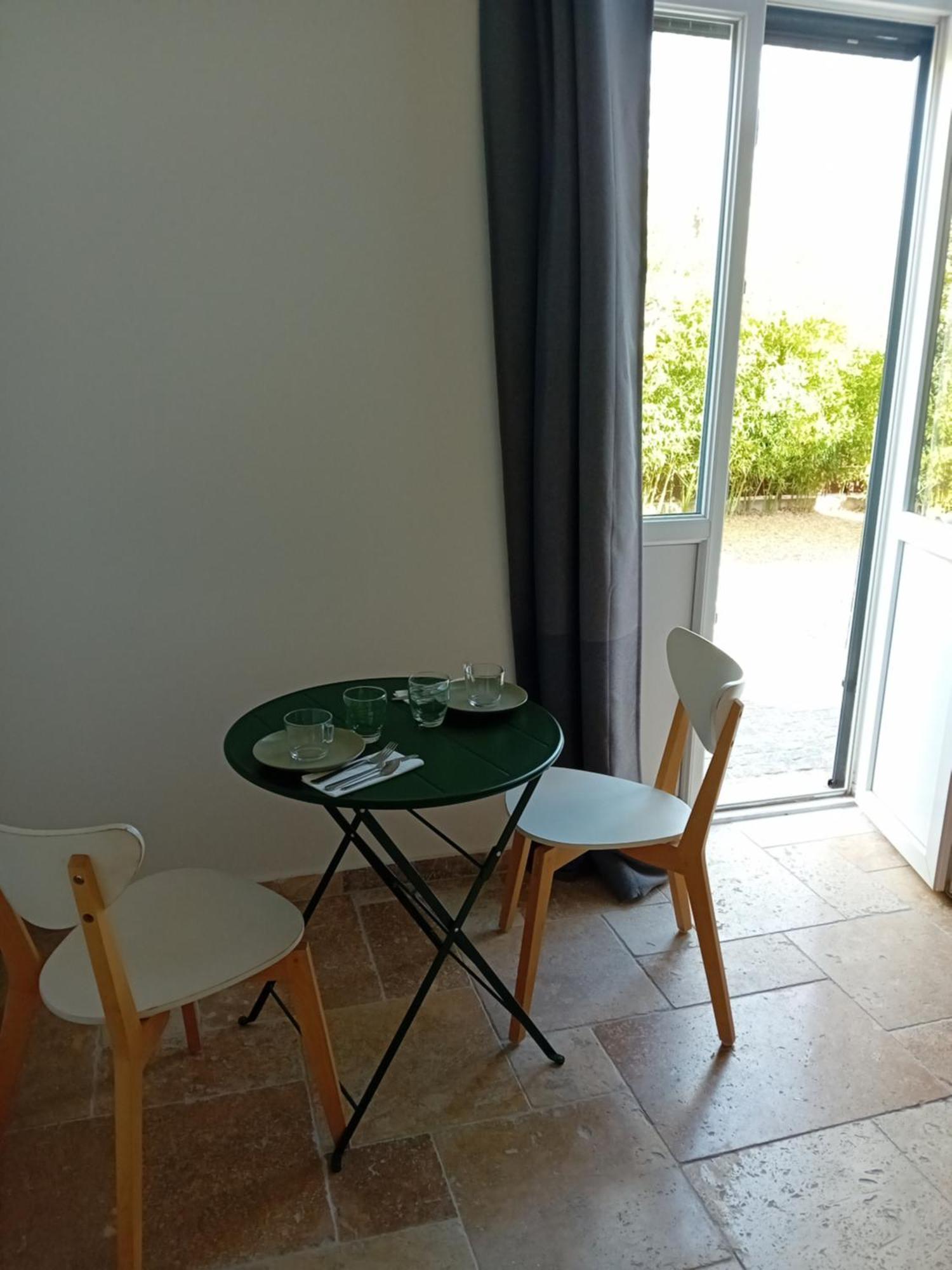 Chambre Dans Maison De Maitre Hotell Cuers Exteriör bild